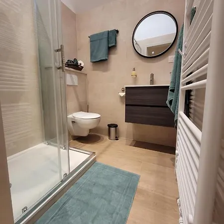 Les Chanterolles Bed & Breakfast *